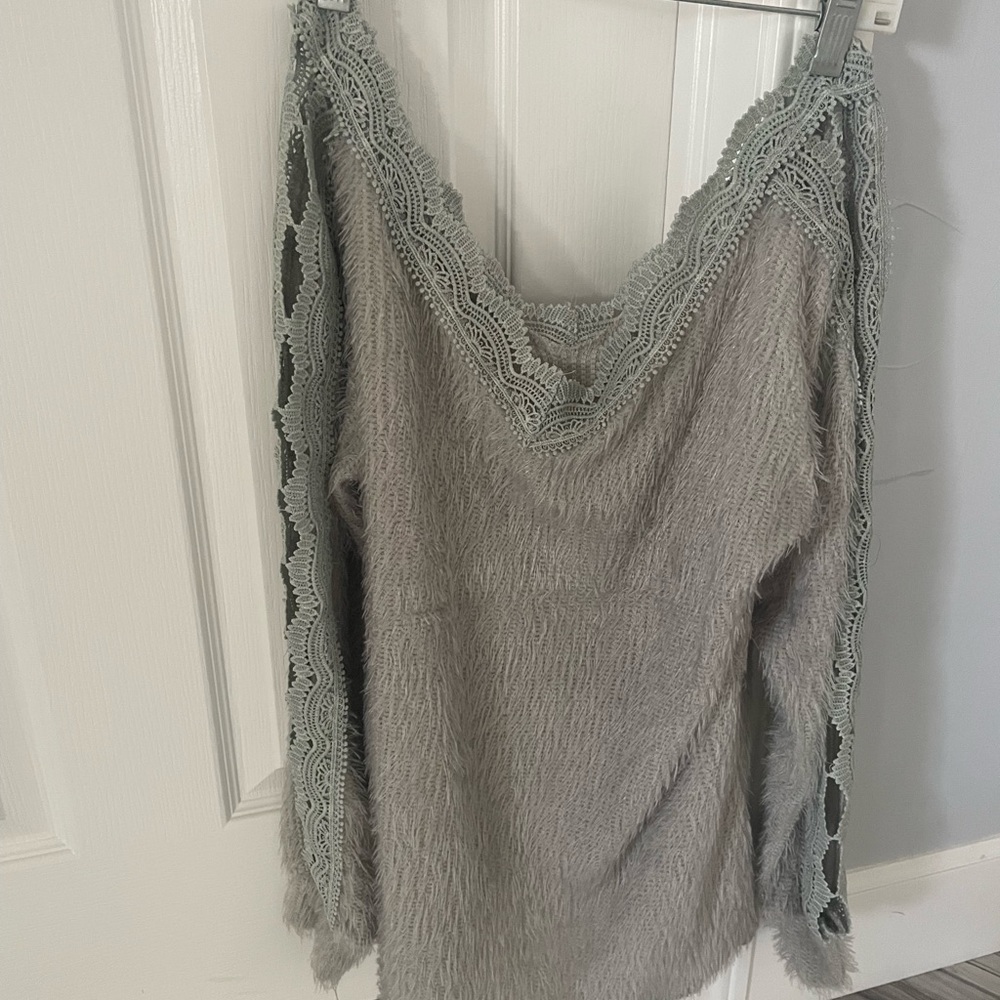 EUC Grey knit medium fuzzy top